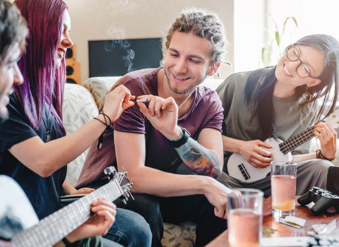 Research links microdosed cannabis to sharper creative output. Low-dose THC may boost divergent thinking and loosen mental ruts without the fog of higher doses.